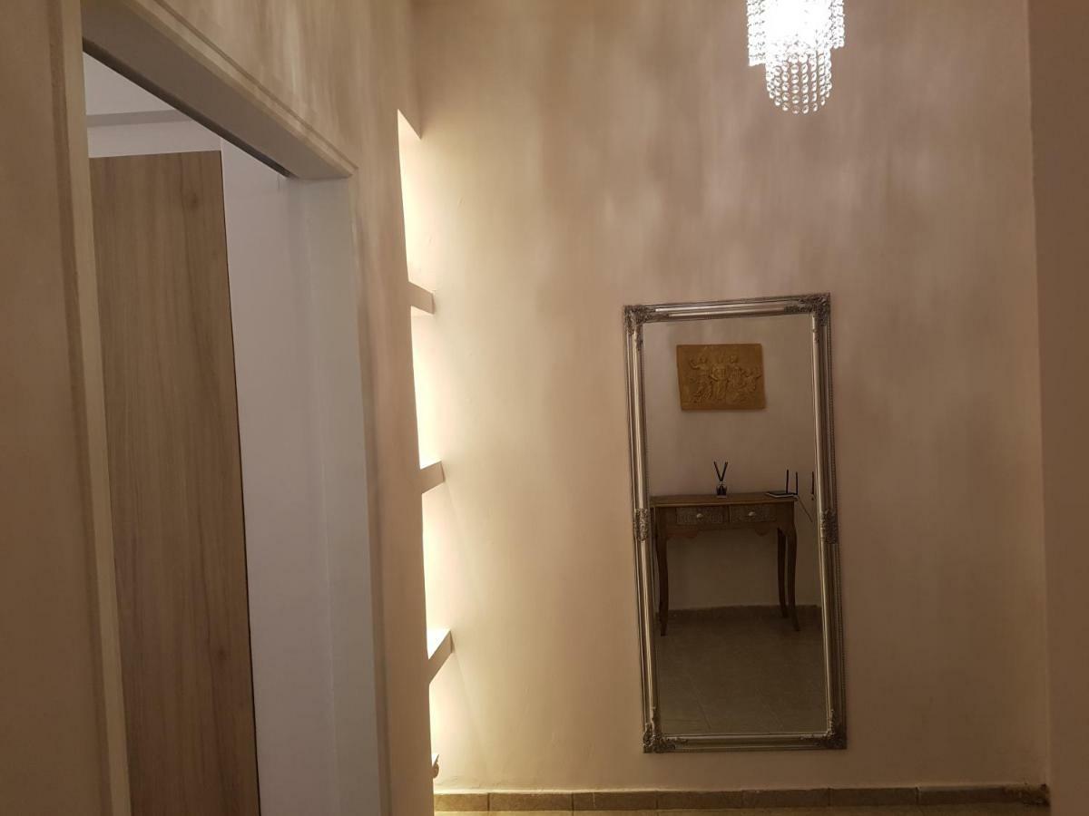 John Beauty 50M2, Metro And Acropolis 5' Apartment Athena Bagian luar foto