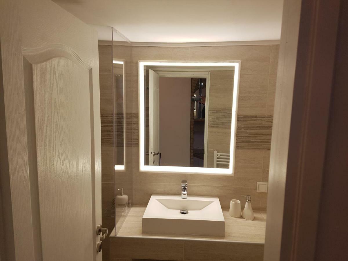 John Beauty 50M2, Metro And Acropolis 5' Apartment Athena Bagian luar foto