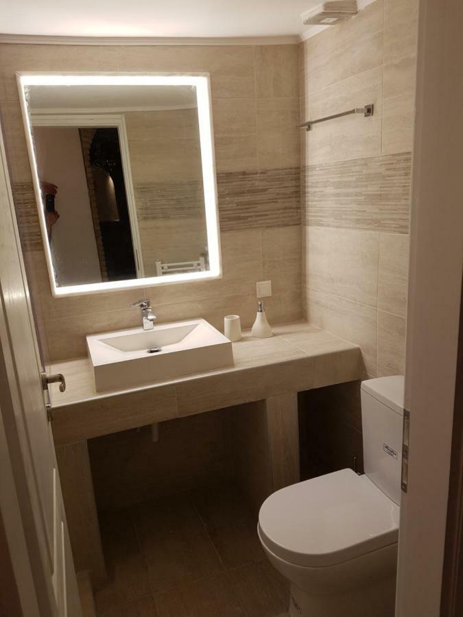 John Beauty 50M2, Metro And Acropolis 5' Apartment Athena Bagian luar foto